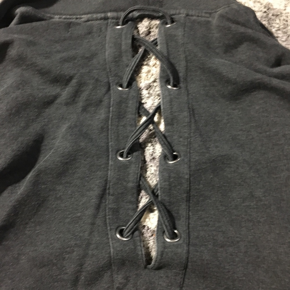 Open back sweater - Picture 2 of 3